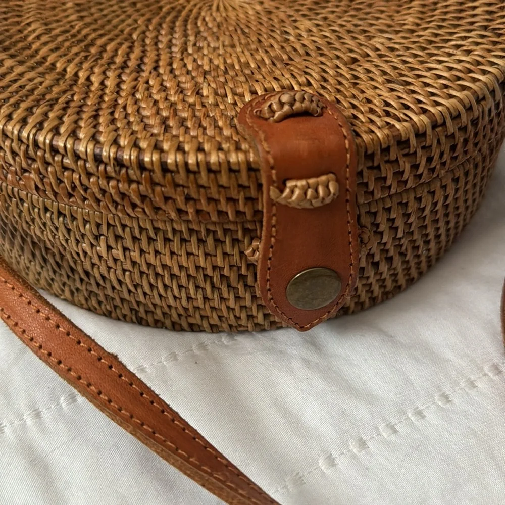 Round Rattan Bag - Picture 2 of 4